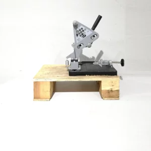 Suport per a radial d'ocasió (26X19X29cm) procedent d’una empresa en tancament
