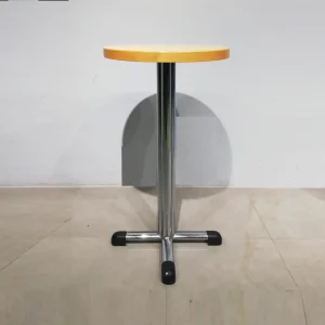 Taula amb peu central de tub d'acer i base de melamina de gran qualitat (ø60 x110cm)