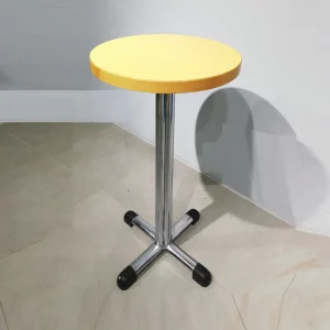 Taula amb peu central de tub d'acer i base de melamina de gran qualitat (ø60 x110cm)