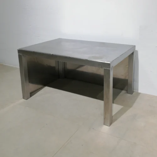 Taula d'inox de segona mà de 76x50x40cm per a taller, bar, restaurant...