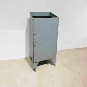 Armario metálico para taller, granja, fabrica de segunda mano en venta en cabauoportunitats.com