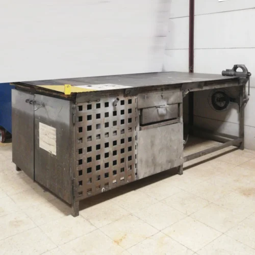 Banc de treball per a taller de segona mà procedent d'un final d'estoc en venda a cabauoportunitats.com
