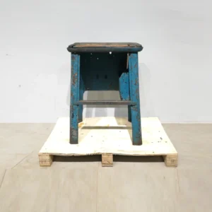 Banco de trabajo doméstico ( 64x42x87cm) de segunda mano en buen estado en venta en cabauoportunitats.com