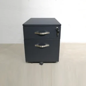 Buck de segona mà fet de melamina amb 2 calaixos (40x44x52cm) en venda a cabauoportunitats.com
