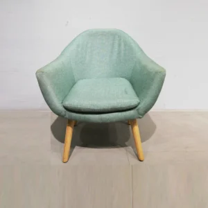Sillón elegante 72x65x80 cm hecho de estructura de madera y base de acolchado azul 