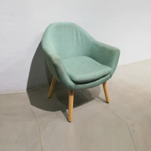 Sillón elegante 72x65x80 cm hecho de estructura de madera y base de acolchado azul