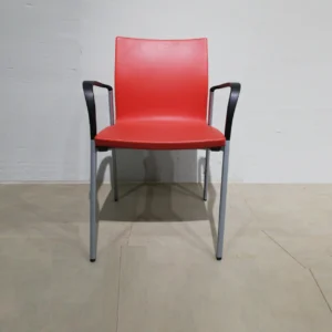 Cadira per a oficina 59x49x87cm feta d'estructura d'acer i entapissat vermell