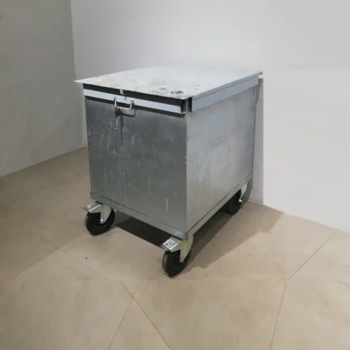 Carro contenidor de 75x95x100cm fet de xapa d'acer de segona mà en bon estat