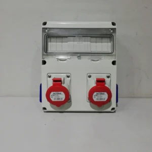 Cuadro eléctrico SCAME IP44/IP54 nuevo procedente de una empresa en cierre