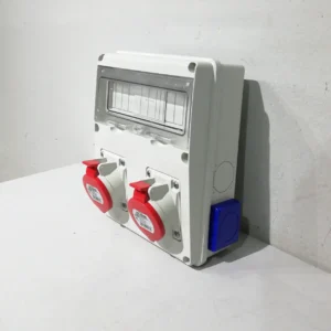Cuadro eléctrico SCAME IP44/IP54 nuevo procedente de una empresa en cierre
