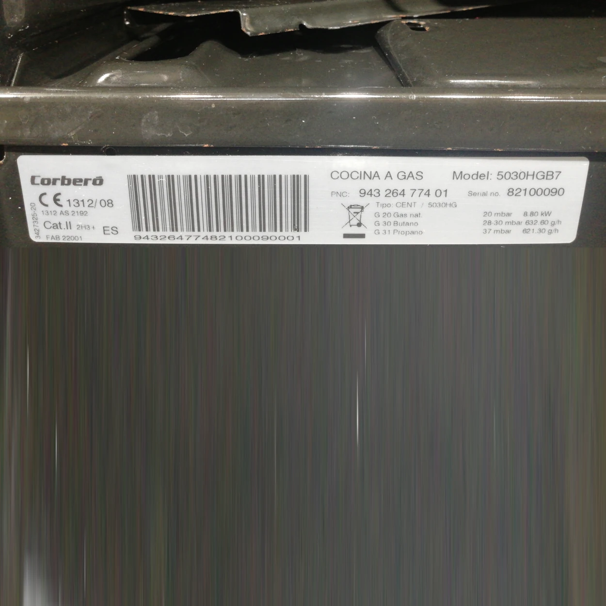 Cocina CORBERO 5030HGB7 formada por 3 fogones y 1 horno de ocasiรณn en venta por desuso