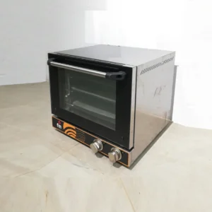 Forn de convecció FM (50x51x45cm) per a 3 safates, procedent d’una empresa en tancament