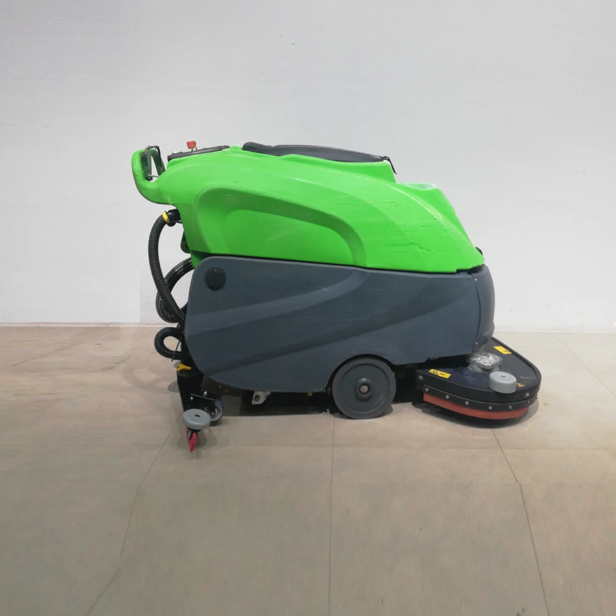 Fregadora industrial IPC EAGLE CT105 BT85 amb capacitat m2/h: 3240 de segona mà