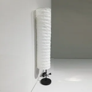 Lámpara de pie Ø22x114cm gran elegancia de segunda mano en buen estado en venta en cabauoportunitats.com