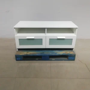 Moble per a TV de segona mà (120x41x54cm) blanc de melamina en bon estat en venda a cabauoportunitats.com