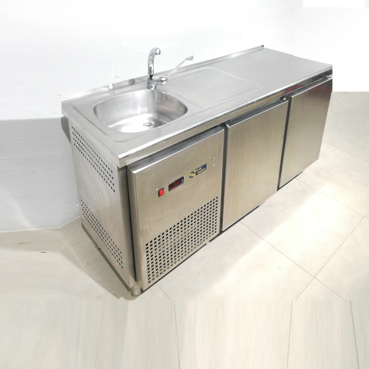 Nevera sotamostrador amb pica OSCAR SARZOSA (150x57x86cm) de segona mà en bon estat