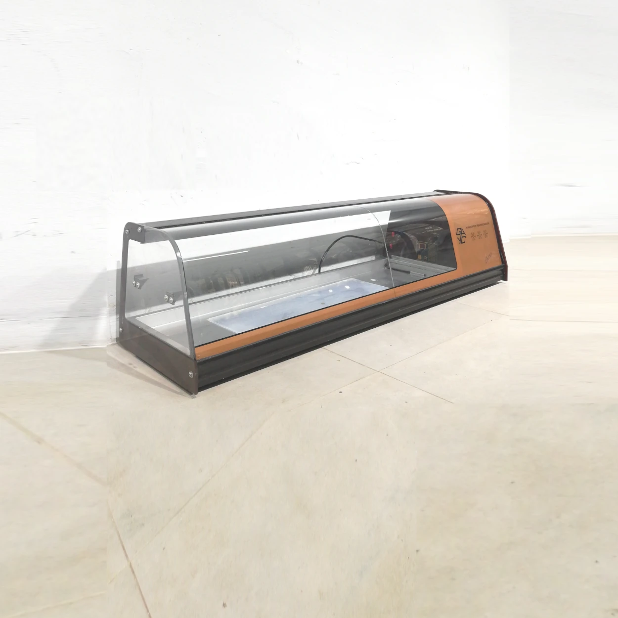 Nevera expositor de segunda mano para tapas GAYC VEBC6-2 de 134cm en venta en cabauoportunitats.com