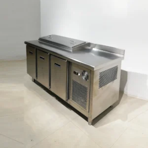 Nevera sotamostrador (186x70x94cm) de segona mร en bon estat en venda a cabauoportunitats.com