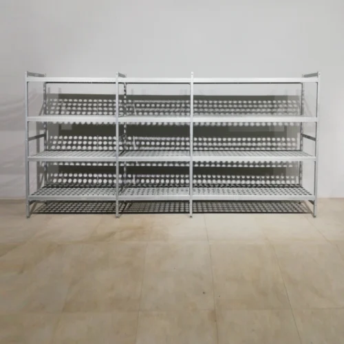 Prestatgeria d'alumini i posts de plàstic per a cambra frigorífica de 342cm en venda a cabauoportunitats.com