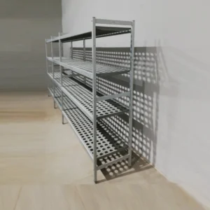 Prestatgeria d'alumini i posts de plàstic per a cambra frigorífica de 342cm en venda a cabauoportunitats.com
