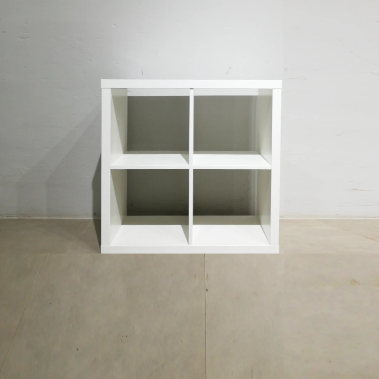 Prestatgeria de melamina (77x39x77cm) perfecta tant per a ús domèstic com professional en venda a cabauoportunitats.com