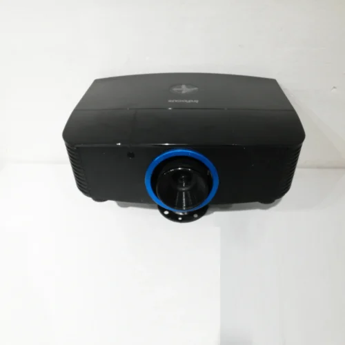 Projector INFOCUS SP8604 amb suport perfecte tant per a ús domèstic com professional