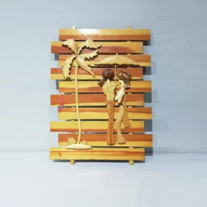 Quadres de fusta de 43x58 cm d'ocasió tallada per a decoració en molt bon estat