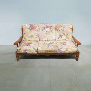 Sofá de ocasión de estilo provenzal muy elegante de tres plazas (176x81x92cm) 