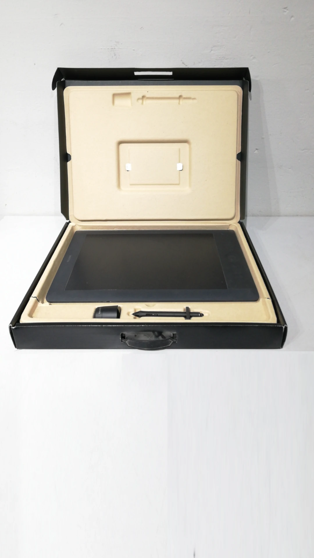 Tableta digitalizadora WACOM Intuos 5 Touch nueva, procedente de un final de stock