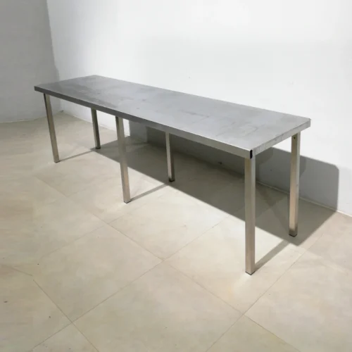 Taula de treball d'inox de 250x64x80cm de gran qualitat i resistència bon estat