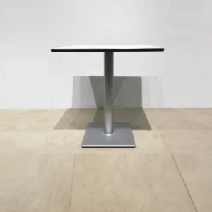 Mesa con pata central de 80x80x75 cm perfecta tanto para uso doméstico como profesional