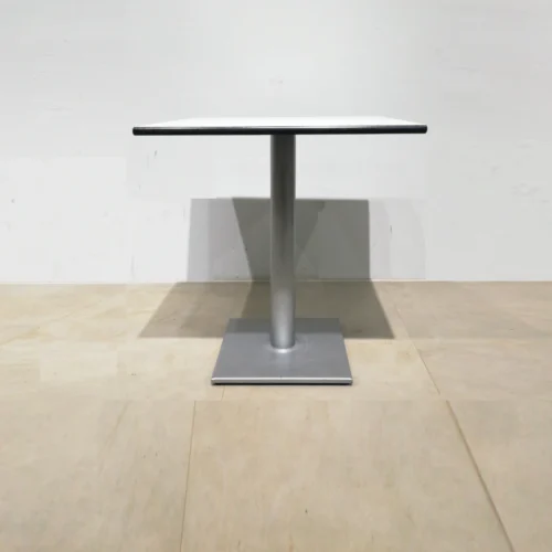 Mesa con pata central de 80x80x75 cm perfecta tanto para uso doméstico como profesional