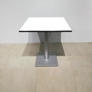Mesa con pata central de 80x80x75 cm perfecta tanto para uso doméstico como profesional 
