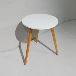 Mesa  auxiliar de madera (ø35x45cm) de segunda mano en buen estado 