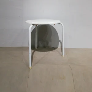 Taula per a bar rodona de ø60x66cm procedent d'una empresa en tancament