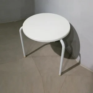 Taula per a bar rodona de ø60x66cm procedent d'una empresa en tancament