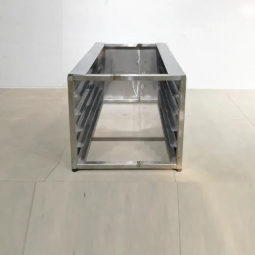 Base per a forn de 55x50x52cm amb espai per a 5 safates en bon estat