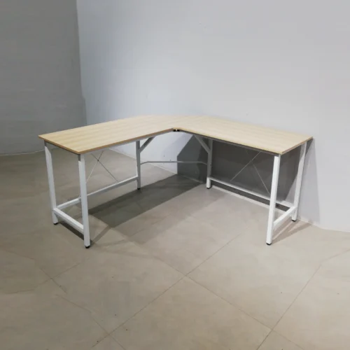 Escritorio en L de segunda mano (149x150x75cm) perfecta para despacho, oficina, casa... en venta en cabauoportunitats.com
