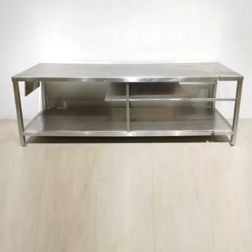 Taula d'acer inoxidable de 251x70x85 cm de segona mà en bon estat en venda a cabauoportunitats.com