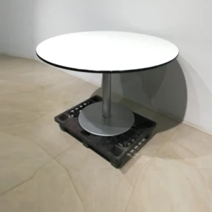 Taula rodona de melamina amb peu de gran qualitat i resistència en venda a cabauoportunitats.com