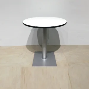 Taula amb peu central de gran qualitat (ø 70x75 cm) perfecta per a bar, restaurant, hotel en venda a cabauoportunitats.com