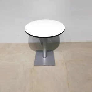 Taula amb peu central de gran qualitat (ø 70x75 cm) perfecta per a bar, restaurant, hotel en venda a cabauoportunitats.com
