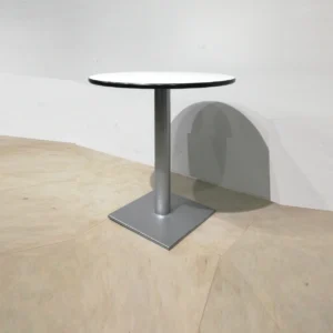 Taula amb peu central de gran qualitat (ø 70x75 cm) perfecta per a bar, restaurant, hotel en venda a cabauoportunitats.com
