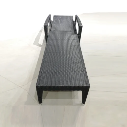 Gandula (68x204x56cm) amb esquena inclinable i reposabraços feta d'acer i ràfia