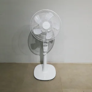 Ventilador de pie CECOTEC FORCESILENCE 1010 EXTREMEFLOW, elegante, de color blanco en venta en cabauoportunitats.com