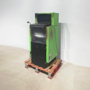 Estufa de llenya REMKO ALLMAT amb capacitat calorífica de 11kW de segona mà