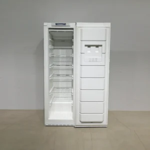 Congelador vertical BALAY 3GFB1610/02 de segona mà en bon estat