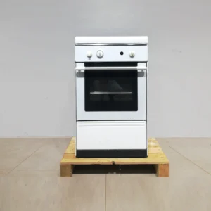 Cocina de gas MEIRELES G1530 DVW formada por 3 fogones y 1 horno de ocasión en venta por desuso
