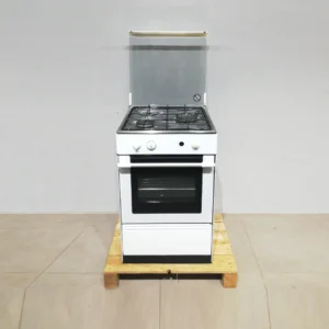 Cuina de gas MEIRELES G1530 DVW formada per 3 fogons i 1 forn d'ocasió en venda per desús