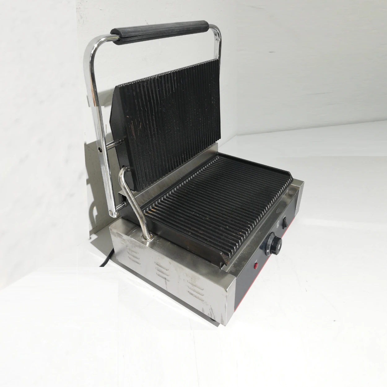 Plancha grill GASTROEQUIP FL54991 perfecta para bar, restaurante, hotel... de segunda mano